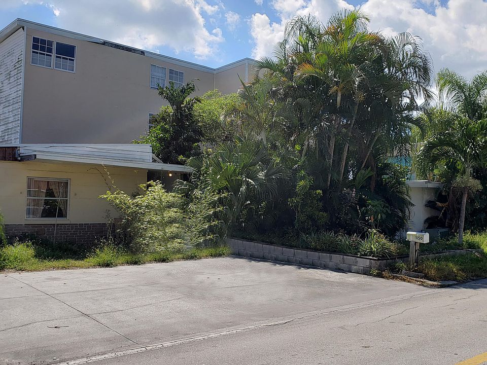 2nd image of 1150 S Banana River Dr