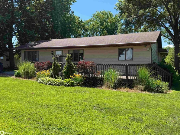 415 E Railroad St, Wayland, IA 52654
