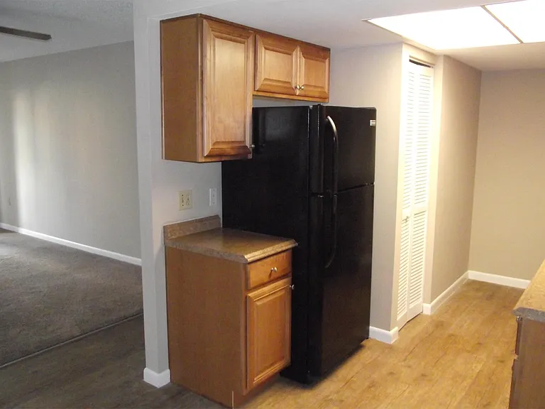 5293 Vineland Rd — Photo 11