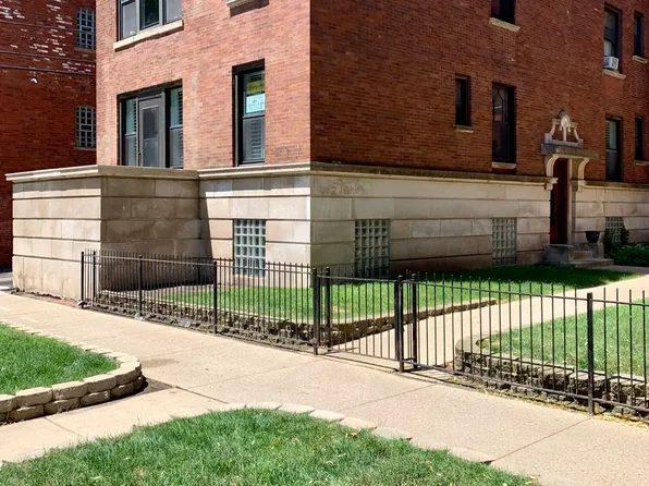 1208 W Waveland Ave #1, Chicago, IL 60613