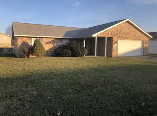 722 Country Meadow Ln, Belleville, IL 62221