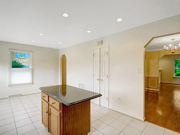 7975 Yancey Dr — Photo 12
