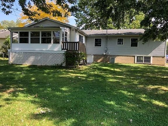3rd image of 187 Westwood Ave
