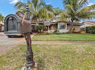 20010 NW 63rd Ave, Hialeah, FL 33015
