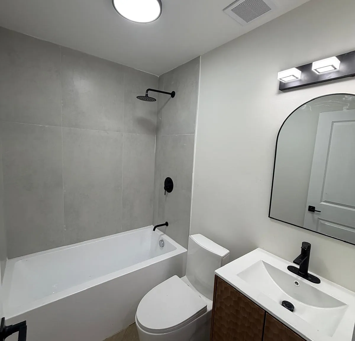1 bed, 900 sqft, $1,650 — Photo 3