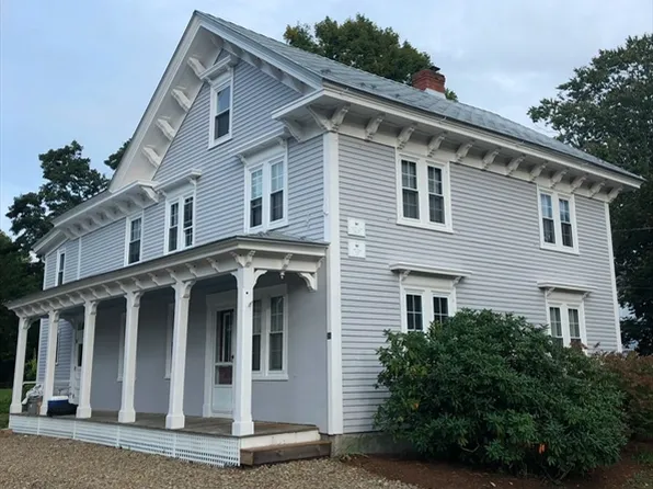 34 S Main St #1, Topsfield, MA 01983