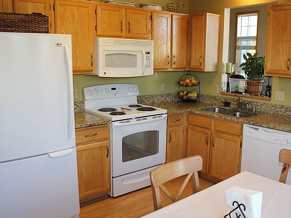 4th image of 18216 Warbler Ln