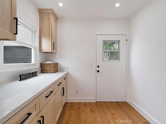 2nd image of 230 Orizaba Ave #230
