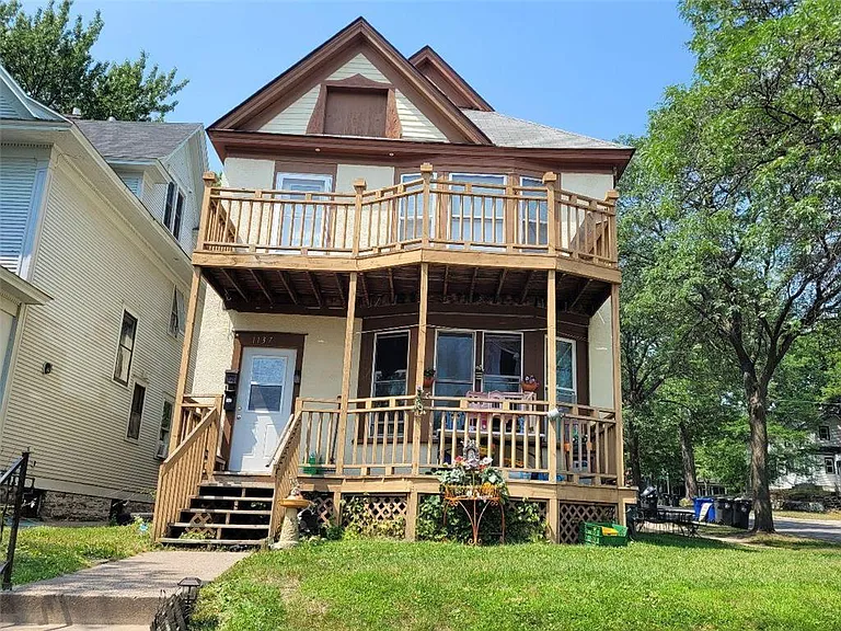 1137 Edgerton St — Photo 2