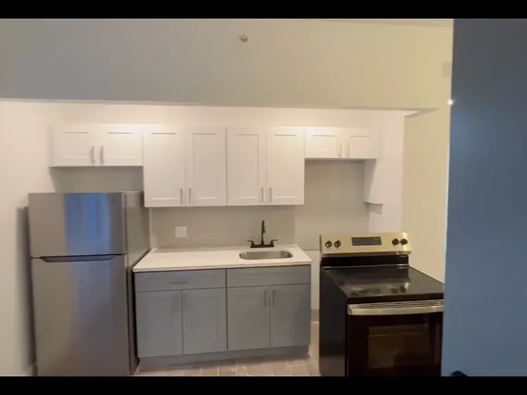 1801 Weeks Ave #2J — Photo 3