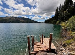 1910 W Cushman Ridge Dr, Hoodsport, WA 98548
