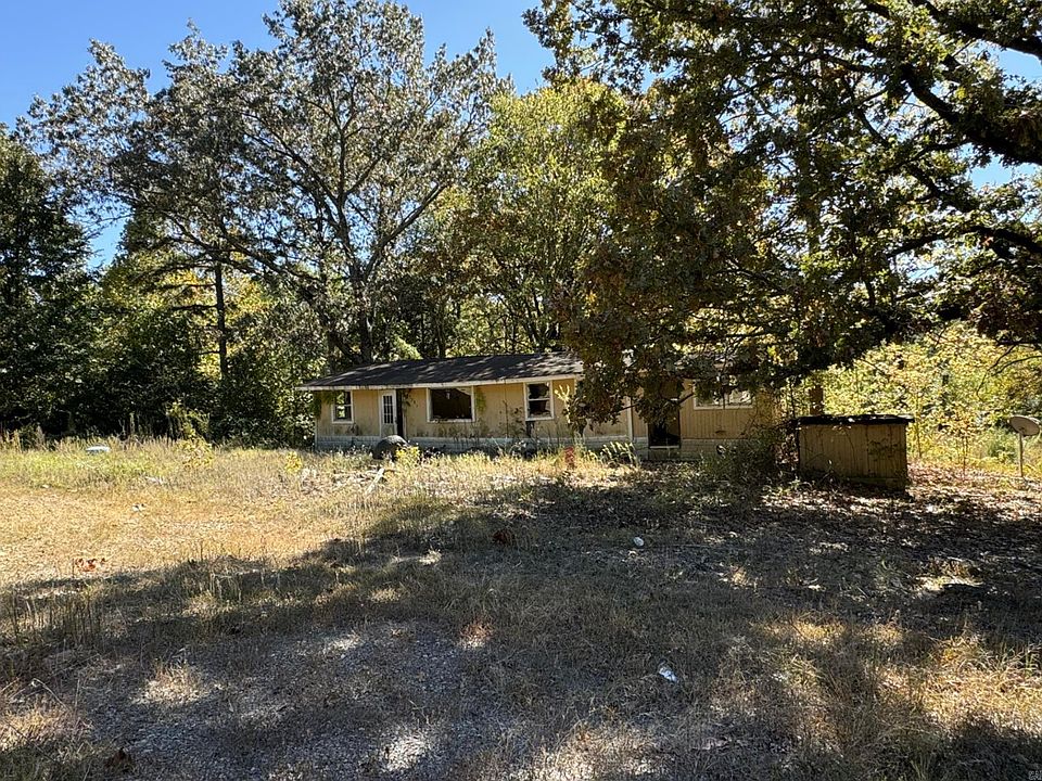 2nd image of 3285 Blaney Hill Rd