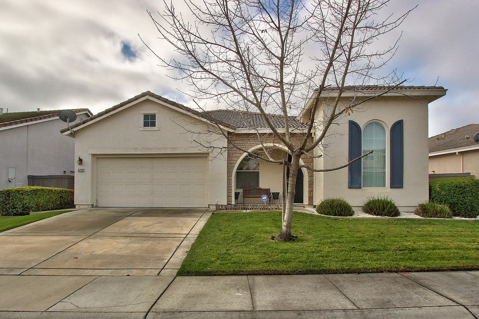 5773 Spenlow Way photo 1
