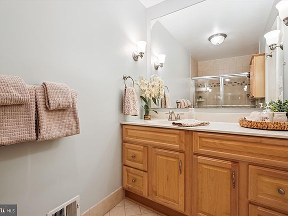3rd image of 14226 Bauer Dr