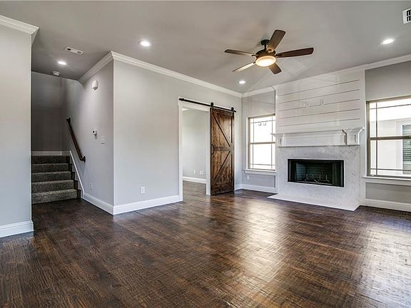 3rd image of 3421 Augusta Blvd