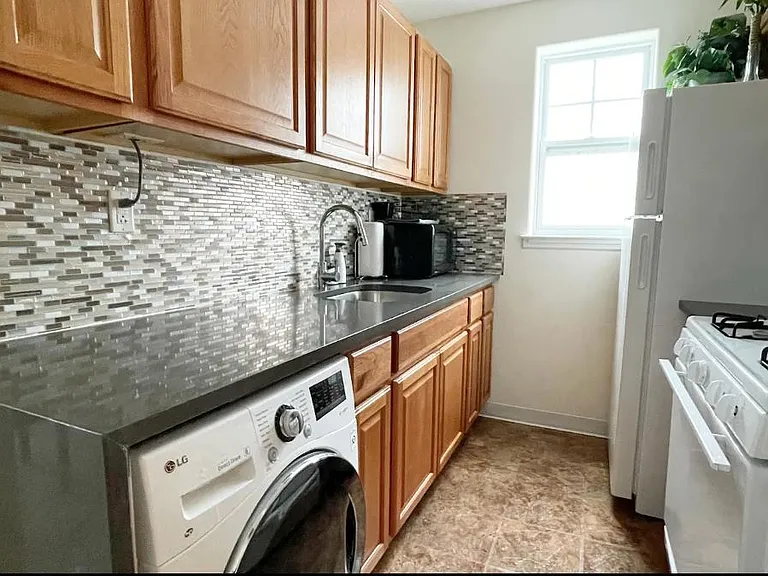 6508 Ocean Ave N #B — Photo 8