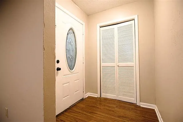 3 bed, 2.5 bath, 1763 sqft, $1,800 — Photo 2