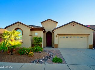 2075 W Demetrie Canyon Dr, Green Valley, AZ 85622