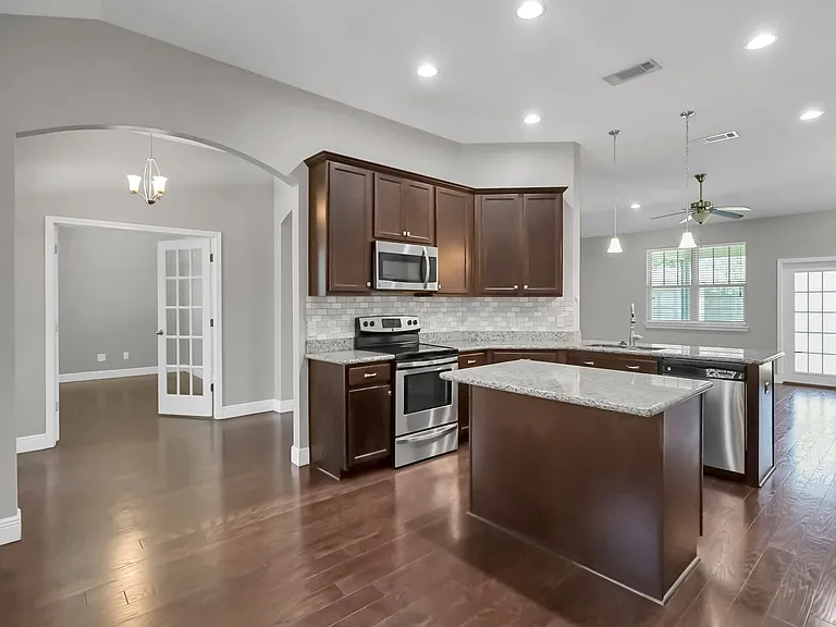 2676 New Haven Blvd — Photo 16