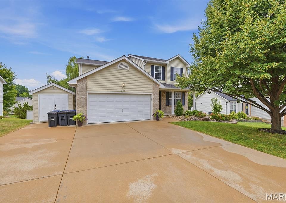 1st image of 203 Richmond Dr