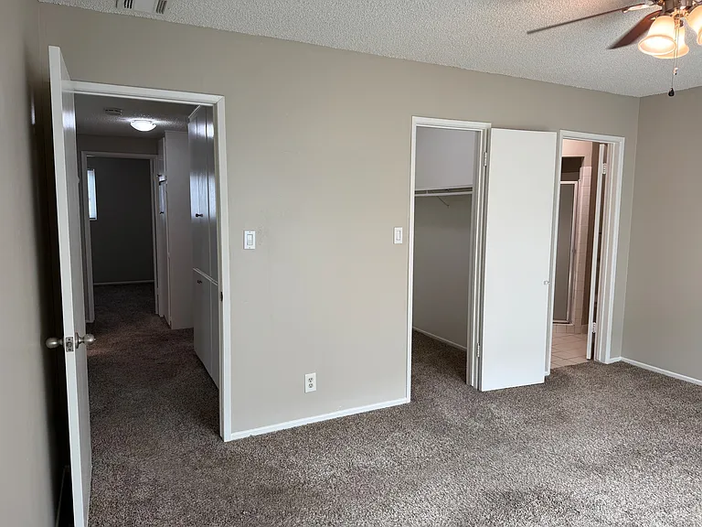 325 E Amerige Ave #A — Photo 26