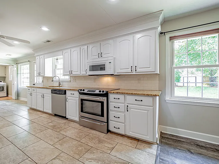 2704 Powhatan Dr — Photo 39