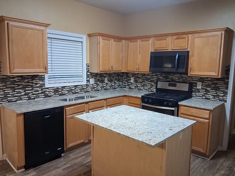 702 Fitzgerald Pl — Photo 17