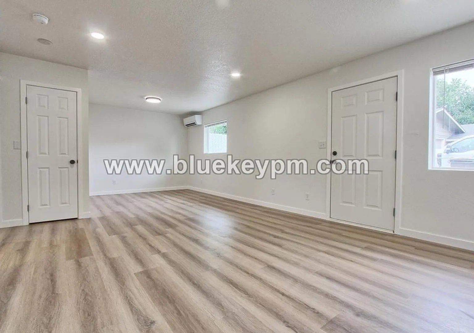 1 Bed, 1 Bath Duplex Unit on Main Street in Washougal — Photo 3
