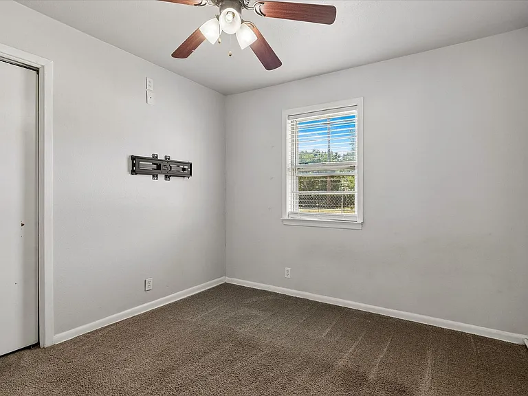 3800 Atlas Dr — Photo 11
