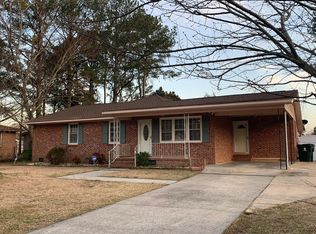 418 Dixie Dr, Selma, NC 27576