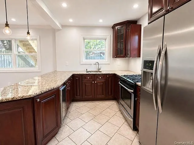 Building Photo - 2516 Eastchester Rd