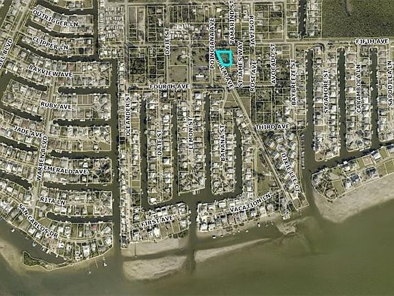 4th image of 2460 Palm Ave