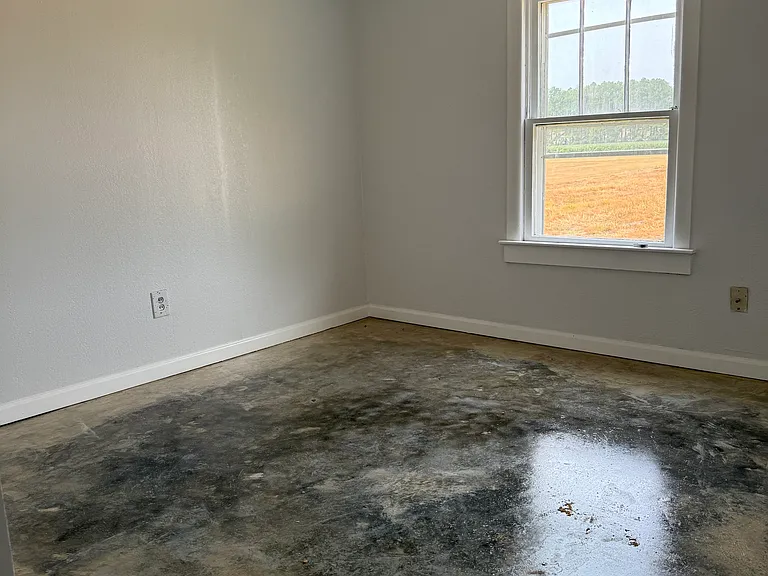 4305 Gladys Dr — Photo 18