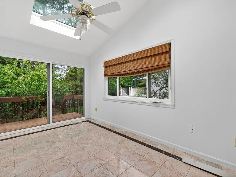 9404 Woodington Dr — Photo 12
