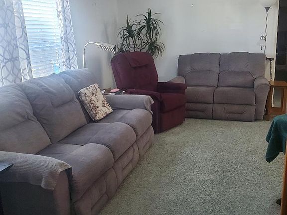 4th image of 141 Westgate Circle