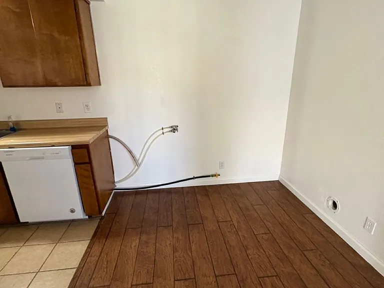 7478 Santa Ysabel Ave #E — Photo 4