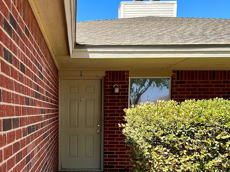 406 Kline Ave — Photo 2