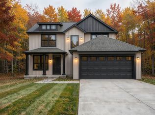 15277 Sherwood Ln, Lansing, MI 48906