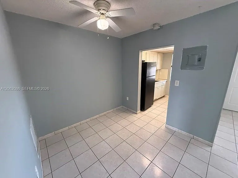 1154 W 35th St #213 — Photo 6