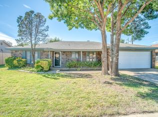 7404 Raleigh Ave, Lubbock, TX 79424