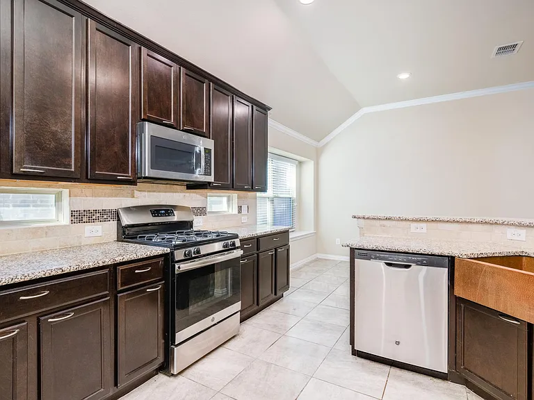 14805 Gilley Ln — Photo 9