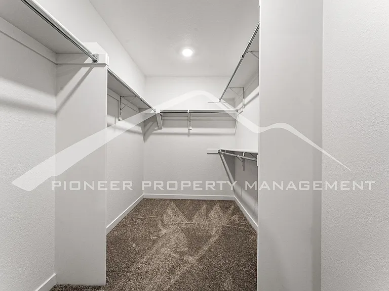 701 Lillibrook Pl — Photo 18