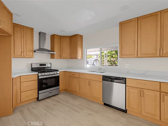 4th image of 121 Ketch Ln