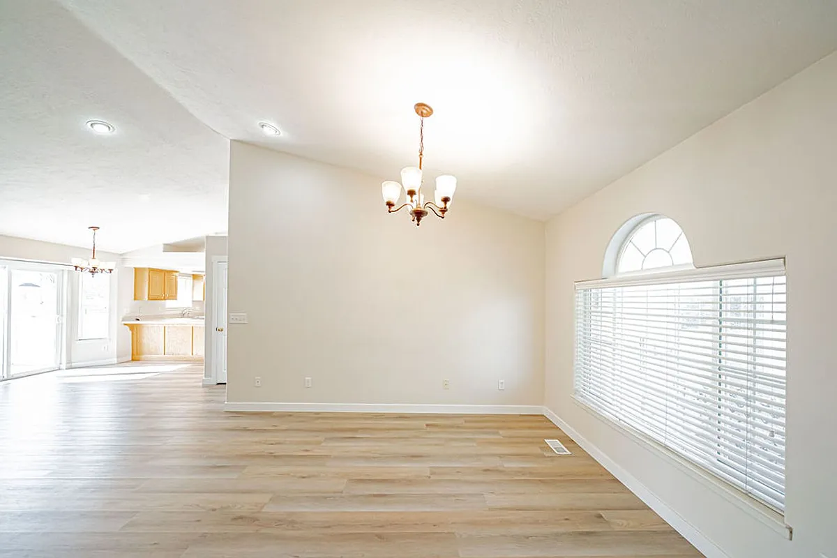 Building Photo - 3418 Stonegate Dr
