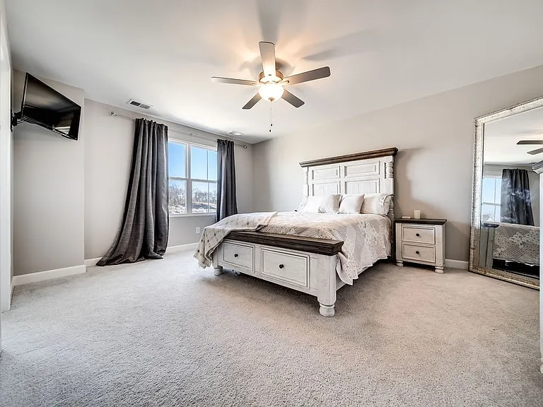 352 Banbury Dr — Photo 13