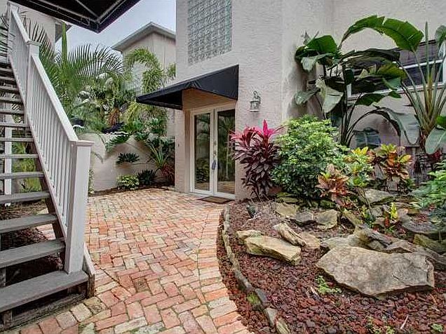 1st image of 487 Pinellas Bayway S #4