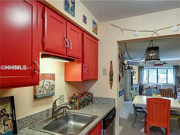 4th image of 25 Deallyon Ave APT 126