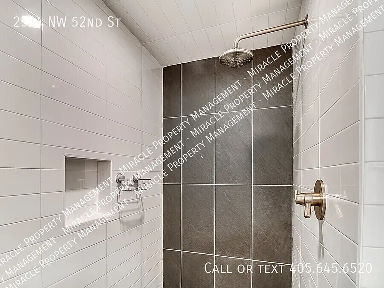 2524 NW 52nd St — Photo 31