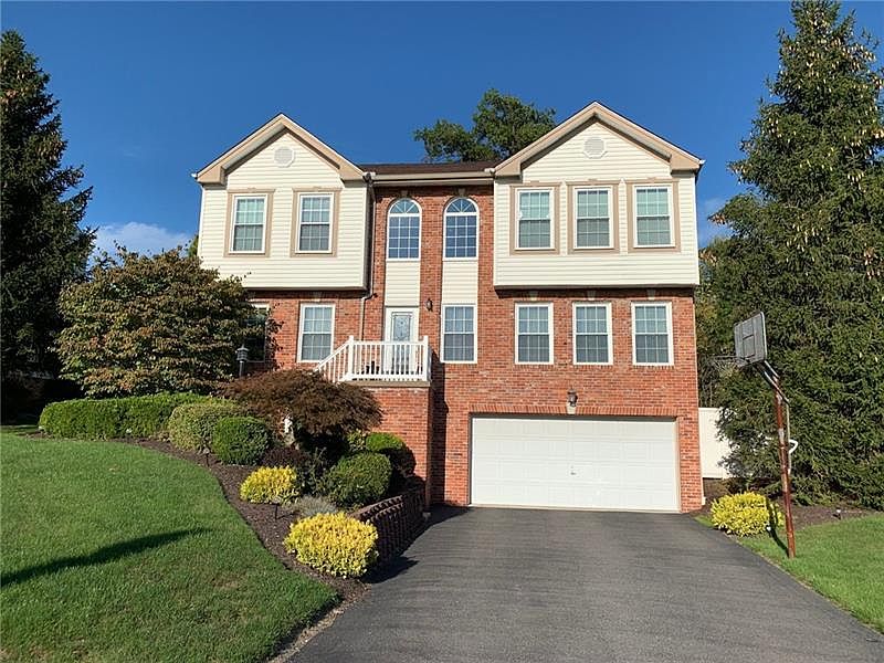 1st image of 100 Lilac Ct