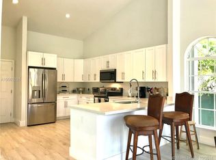 8345 NW 161st Ter, Miami Lakes, FL 33016